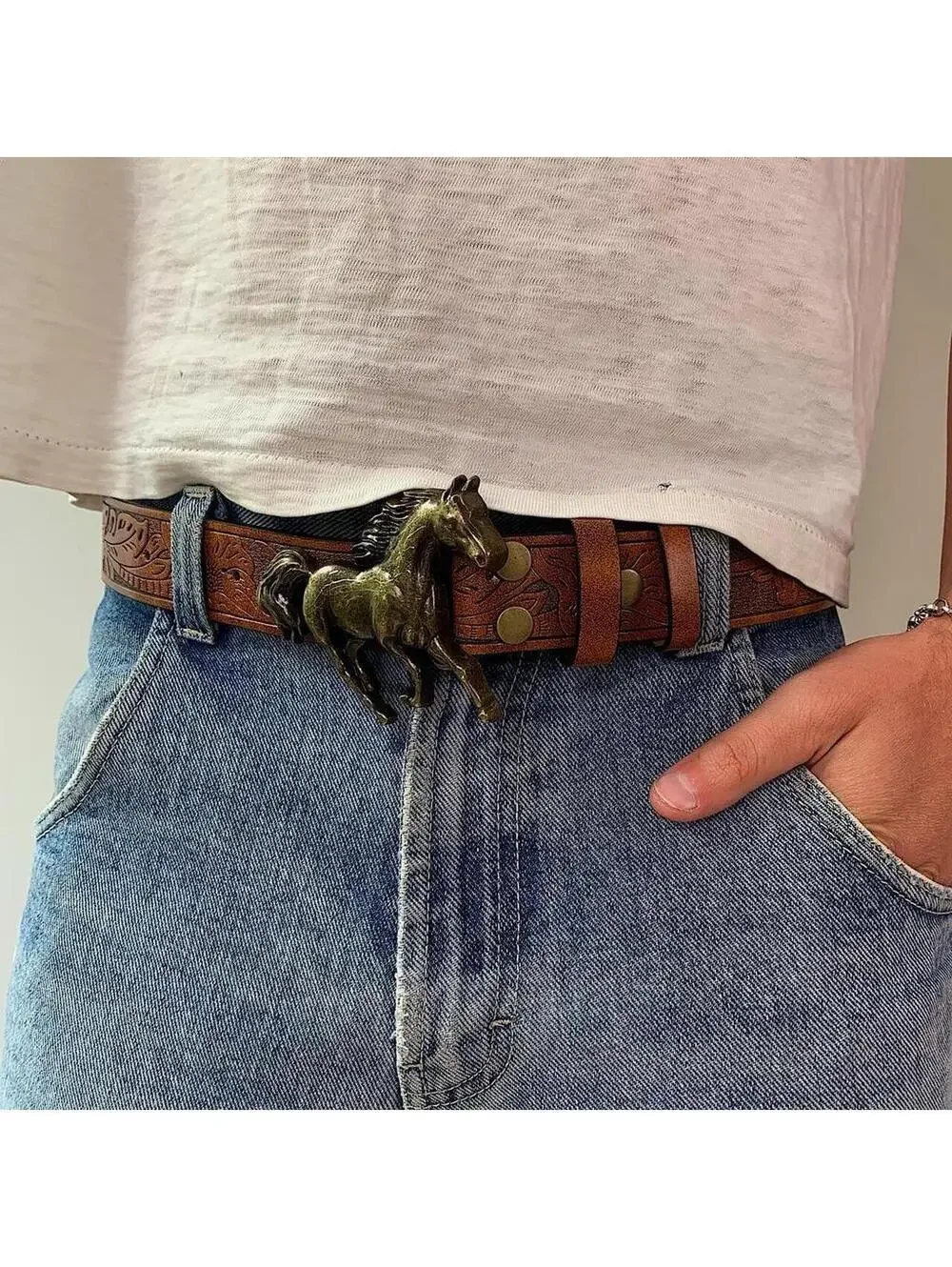 Y2k style western boho cowboy Brown leather belt with horse buckle